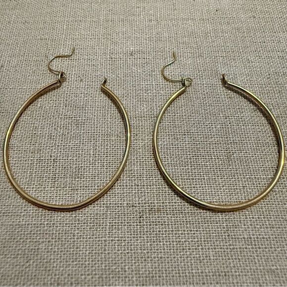 VINTAGE GOLD-PLATED OPEN HOOP EARRINGS - Picture 14 of 16